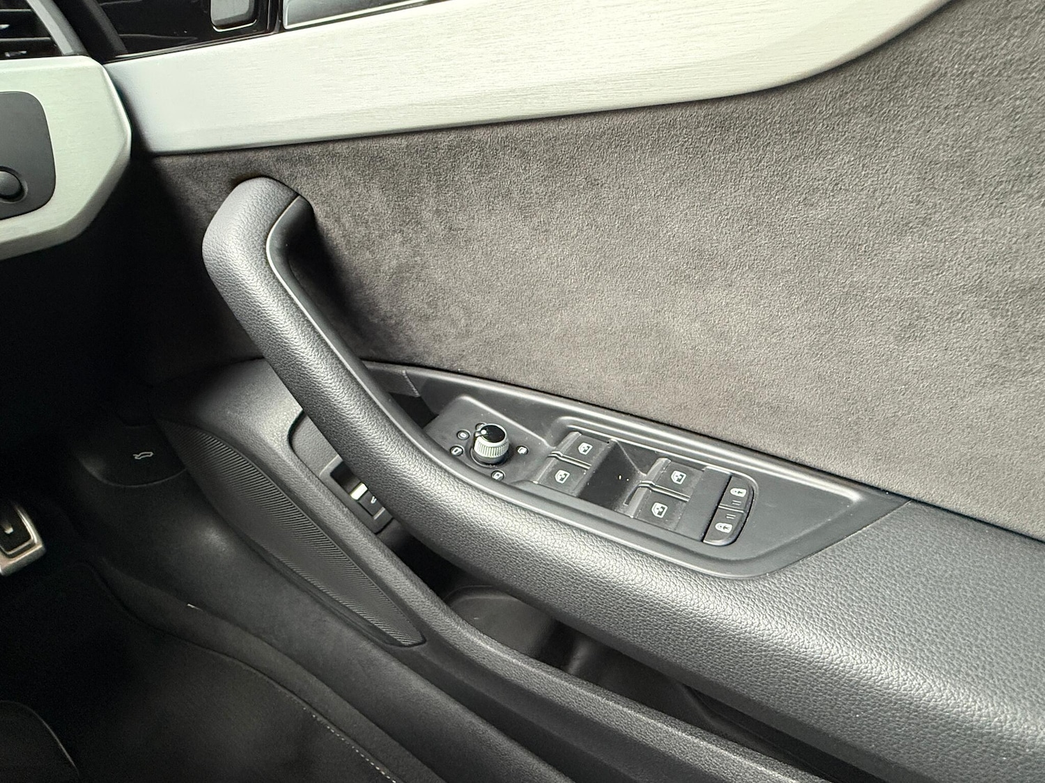 Used Audi A4 Avant for sale - 77351636: Photo 31