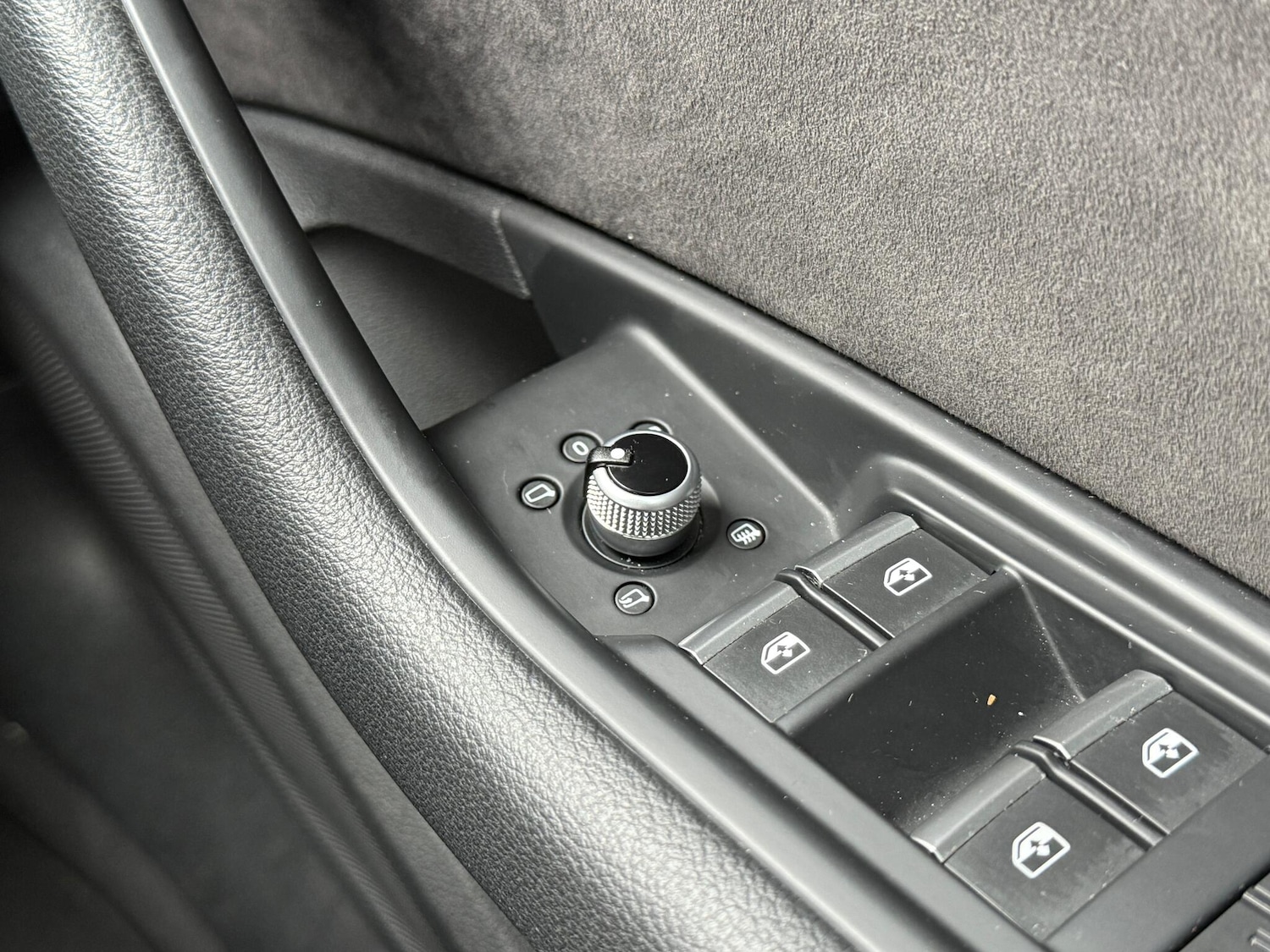 Used Audi A4 Avant for sale - 77351636: Photo 32