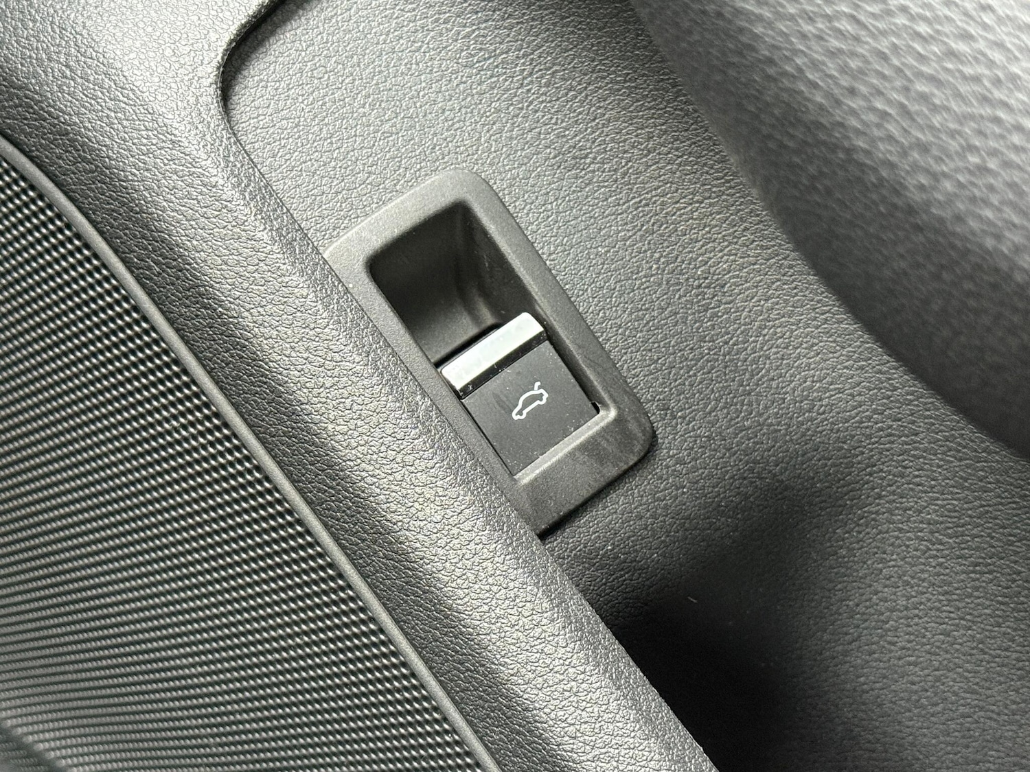 Used Audi A4 Avant for sale - 77351636: Photo 34