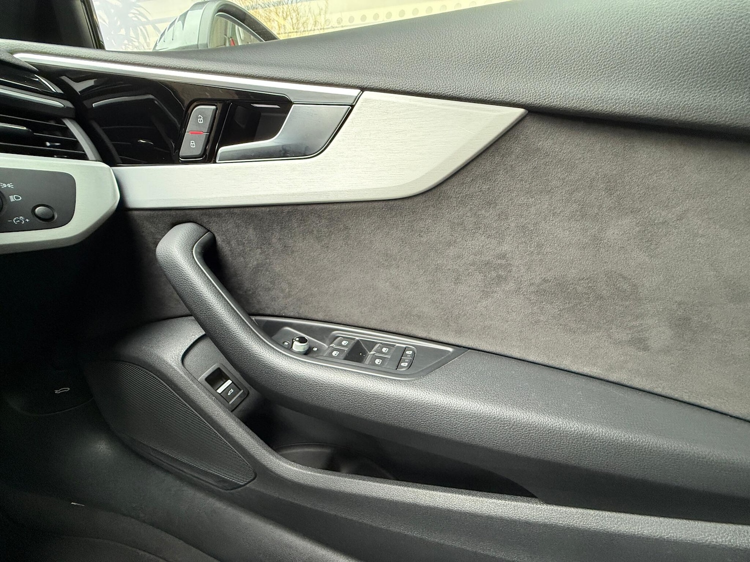 Used Audi A4 Avant for sale - 77351636: Photo 35