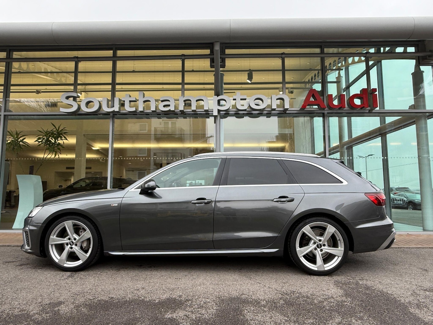 Used Audi A4 Avant for sale - 77351636: Photo 68