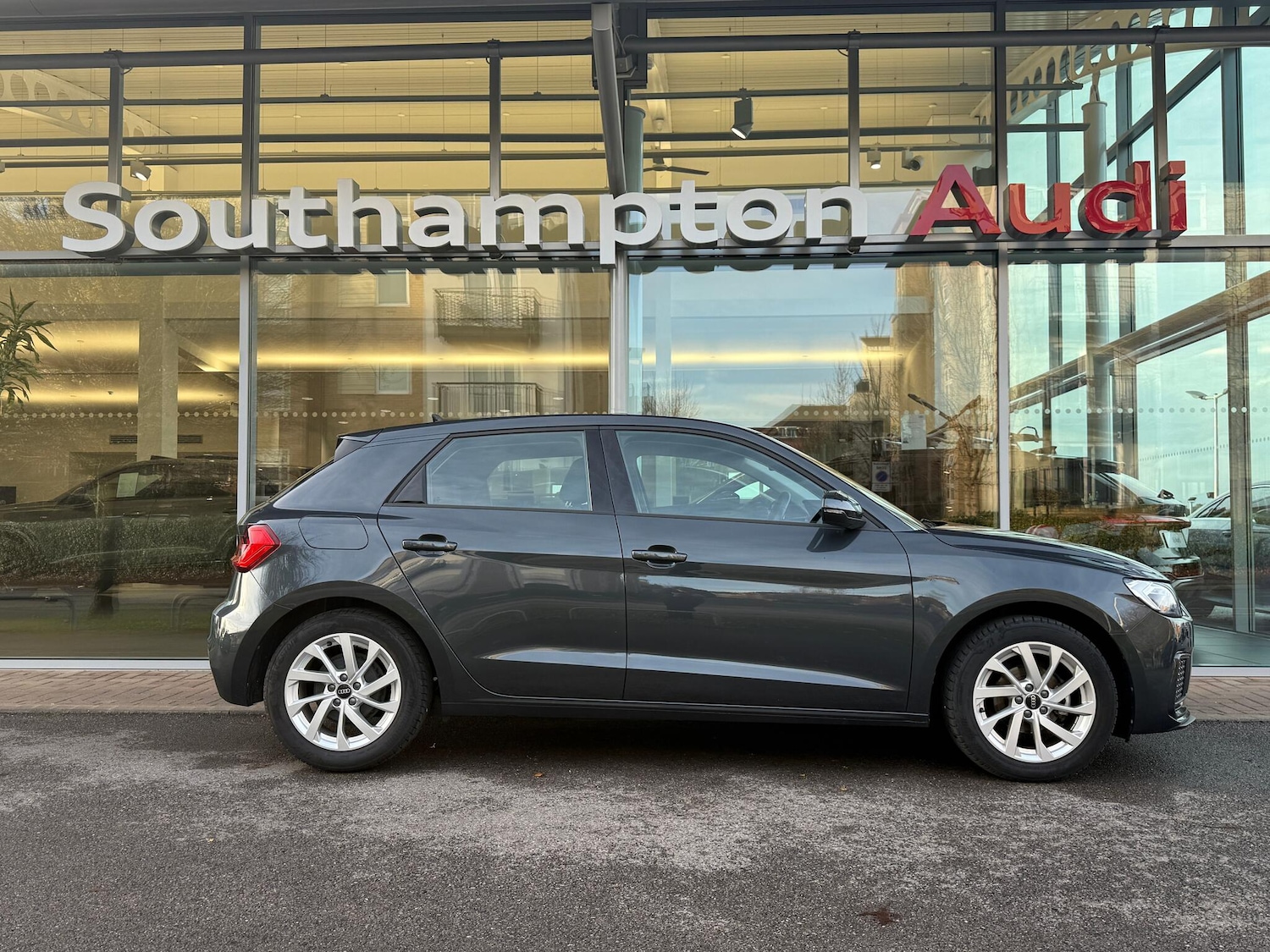 Used Audi A1 2022 for sale - 76561477: Photo 2