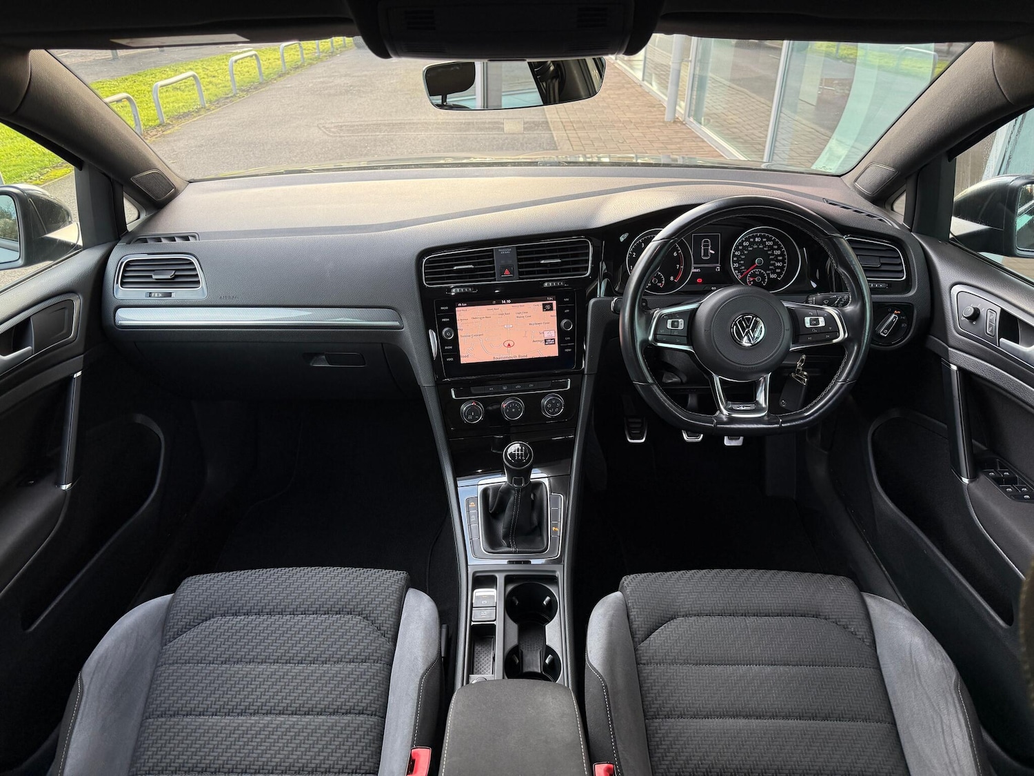 Used Volkswagen Golf 2018 for sale - 76714686: Photo 3