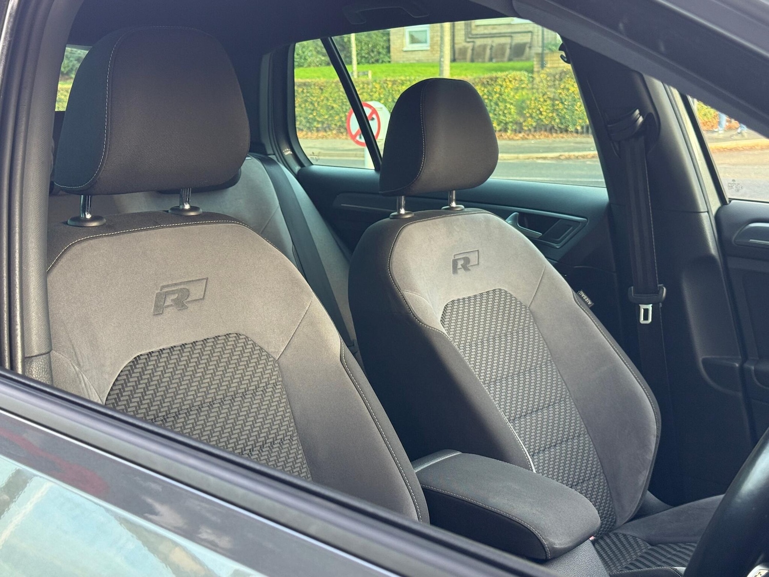 Used Volkswagen Golf 2018 for sale - 76714686: Photo 35