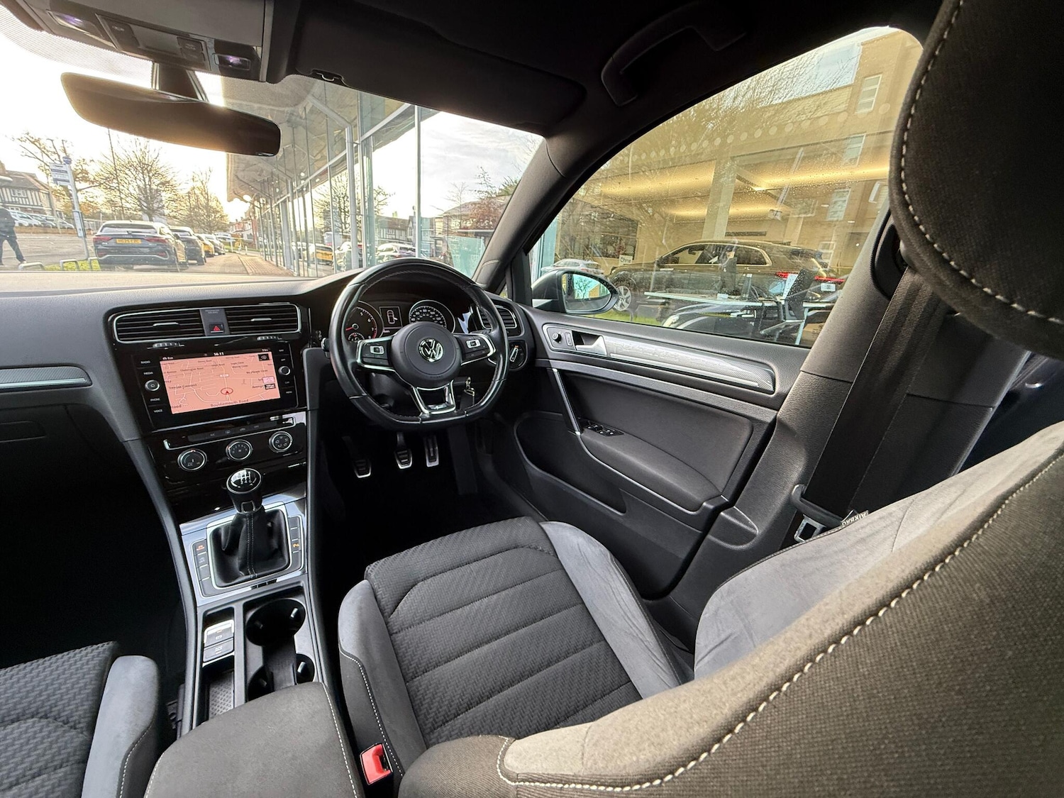 Used Volkswagen Golf 2018 for sale - 76714686: Photo 41