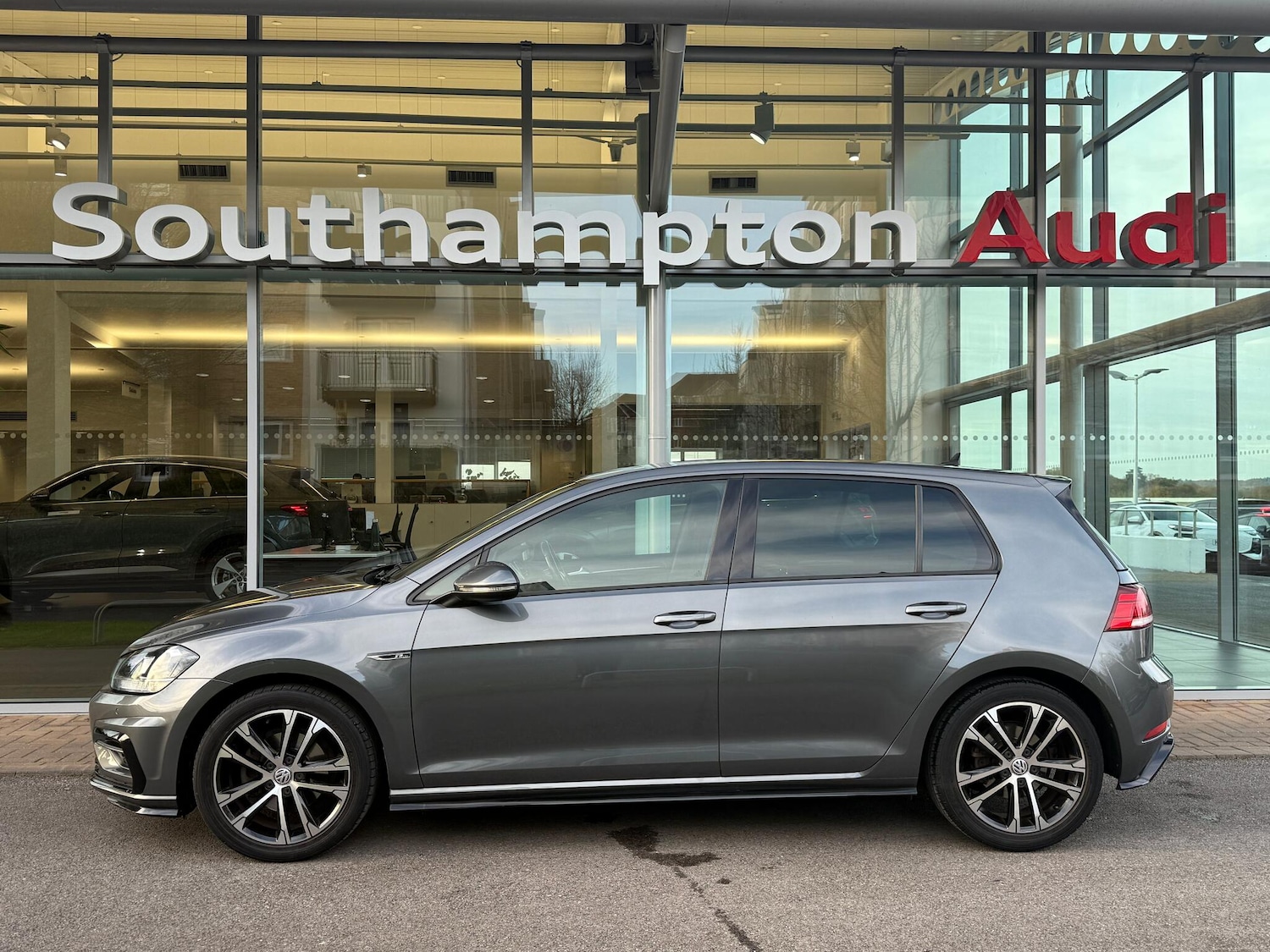 Used Volkswagen Golf 2018 for sale - 76714686: Photo 53