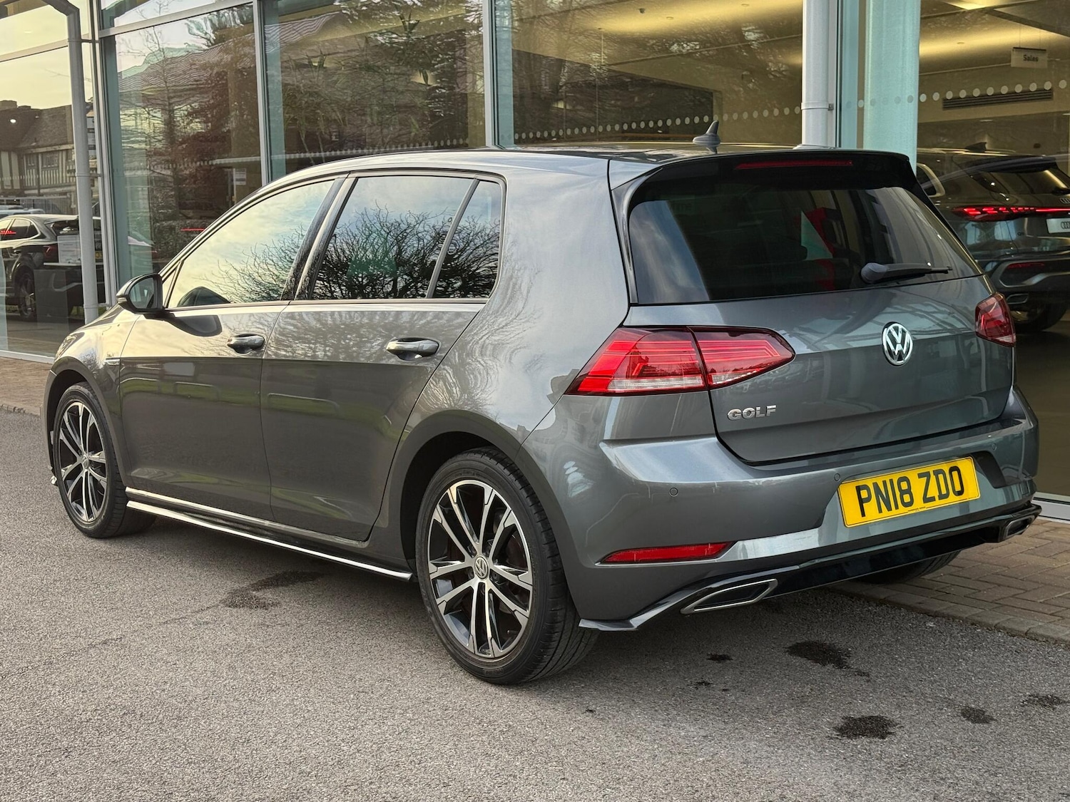 Used Volkswagen Golf 2018 for sale - 76714686: Photo 7
