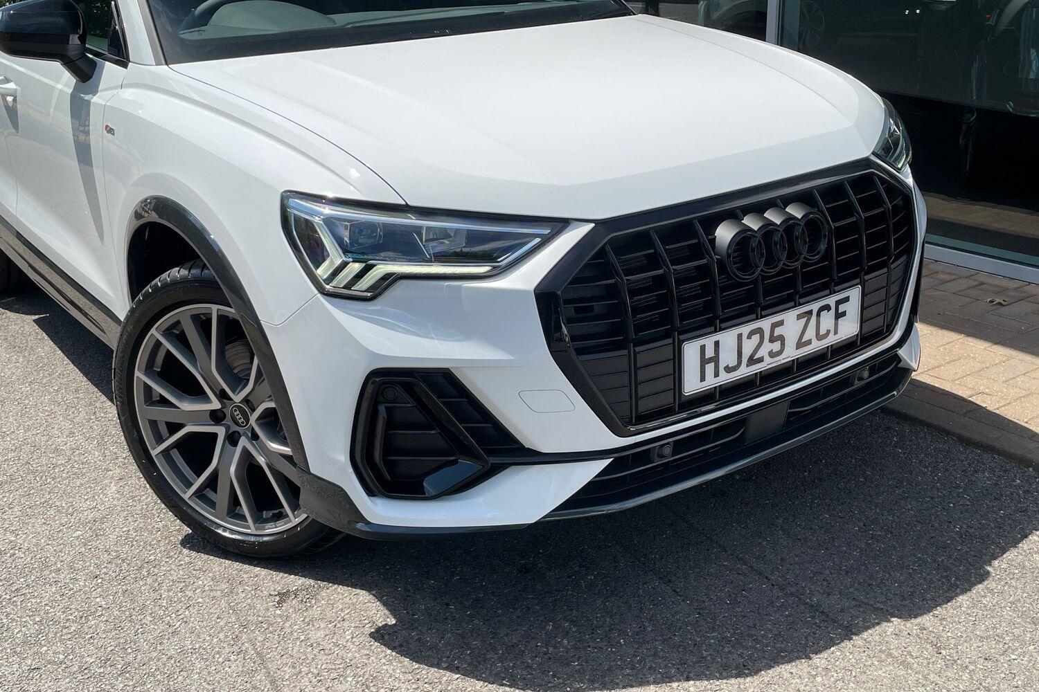 Used Audi Q3 for sale - 76658681: Photo 2