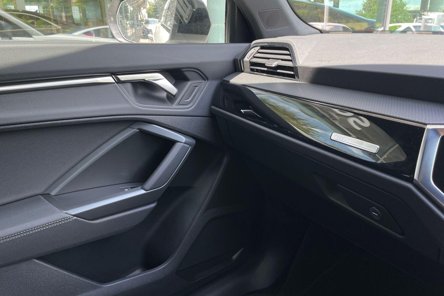 Used Audi Q3 for sale - 76658681: Photo 39