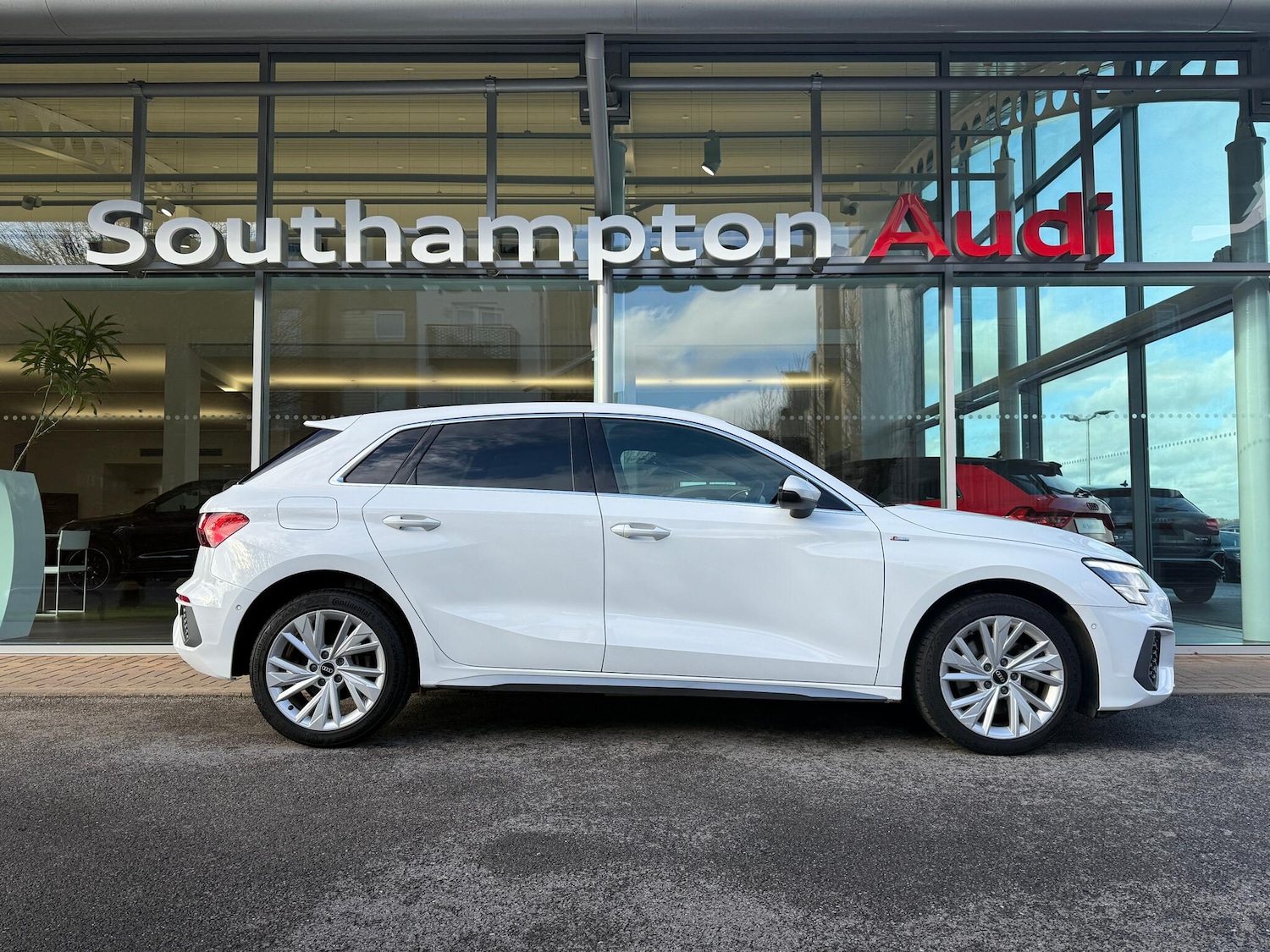 Used Audi A3 for sale - 77279982: Photo 2