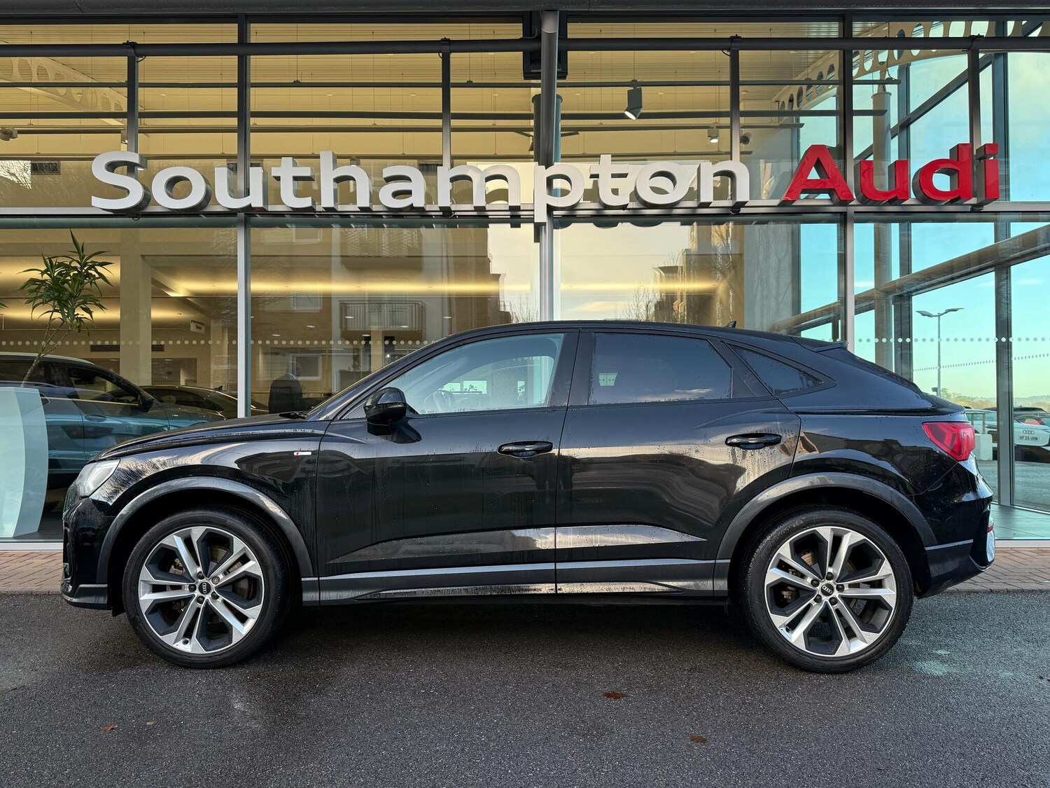 Used Audi Q3 2021 for sale - 76801683: Photo 63