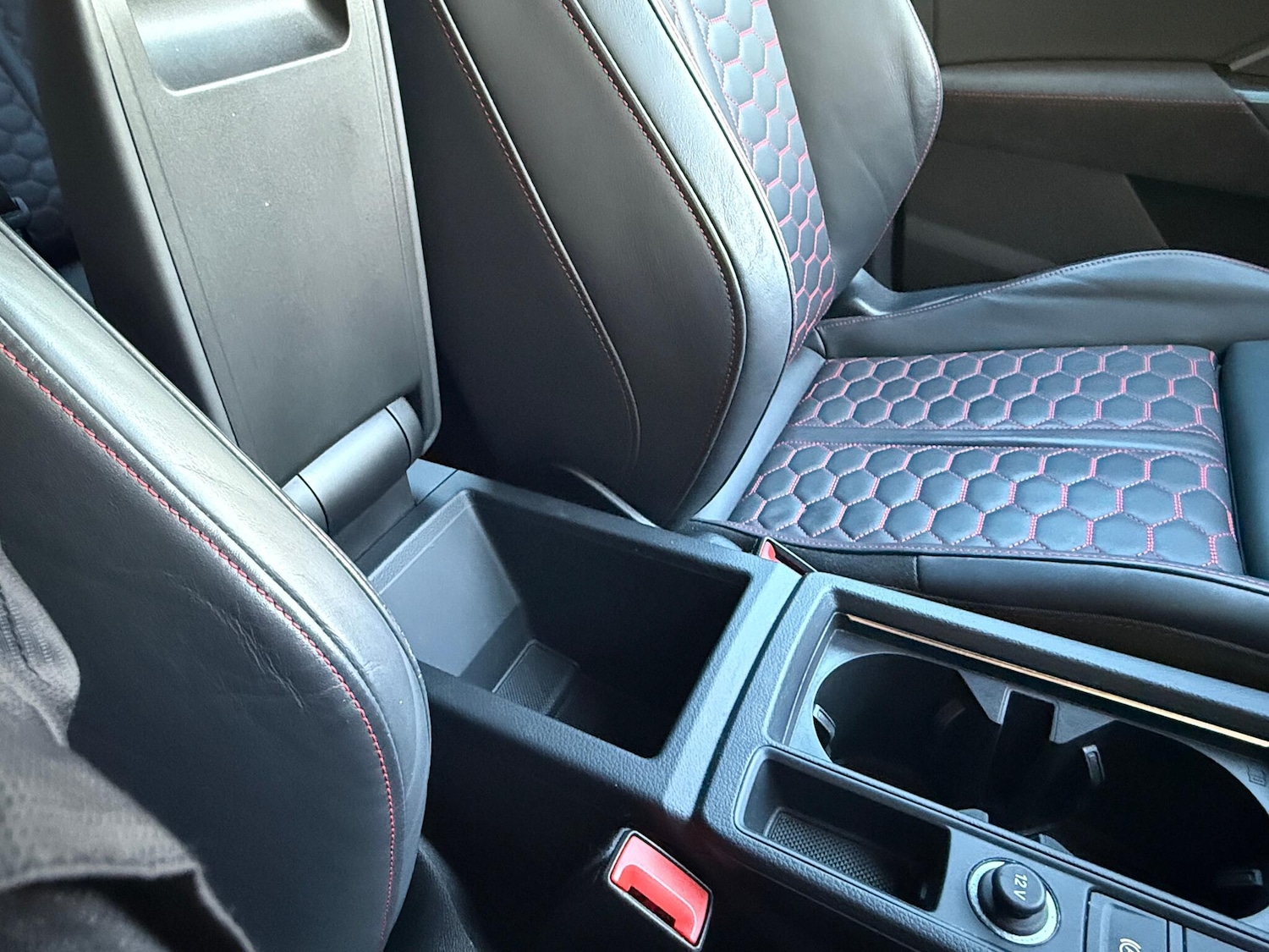 Used Audi RS Q3 2020 for sale - 77376802: Photo 37