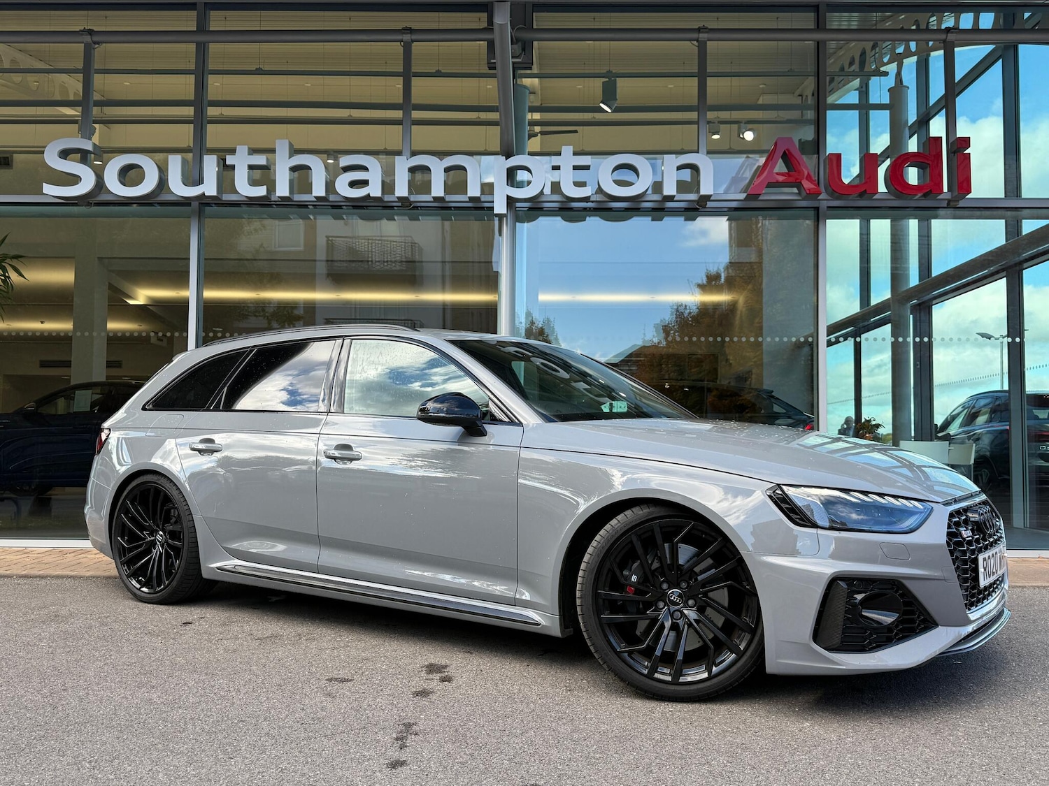 Used Audi RS4 Avant 2020 for sale - 76307194: Photo 1