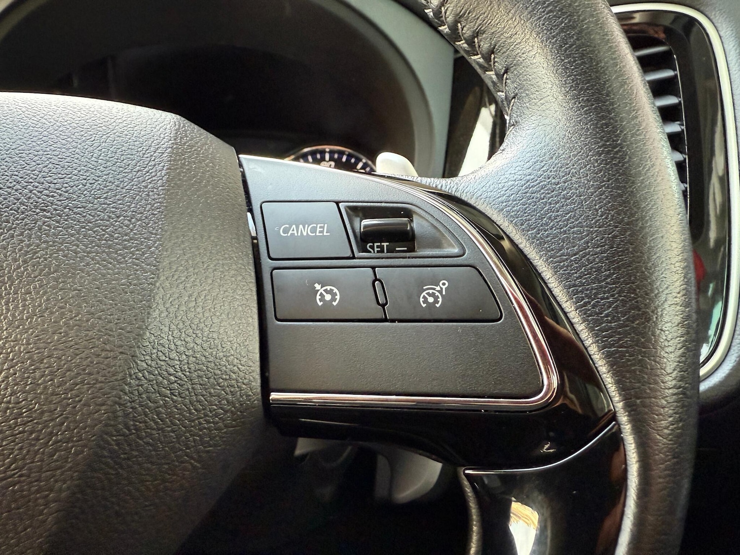 Used Mitsubishi Outlander 2020 for sale - 76561561: Photo 11