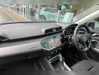 Used Audi Q3 2025 for sale - 76188463: Photo 2