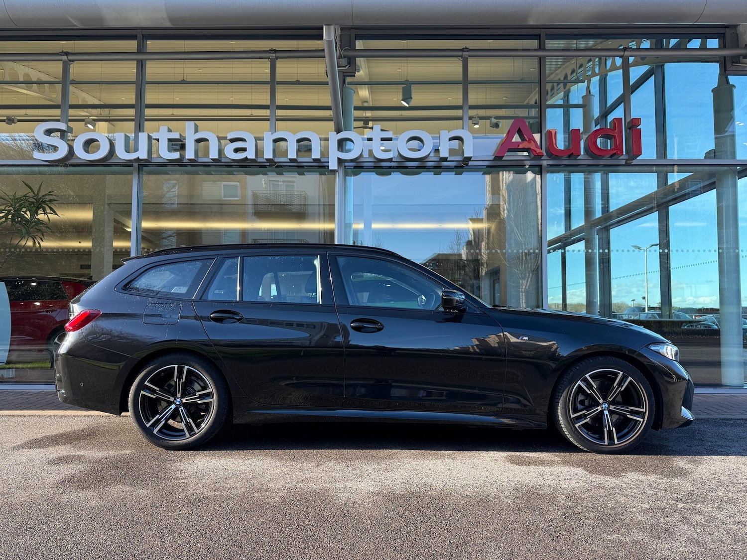 Used BMW 3 Series 2023 for sale - 77439652: Photo 2