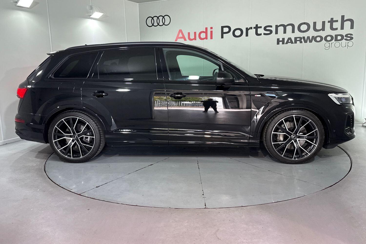 Used Audi Q7 2025 for sale - 76899491: Photo 2