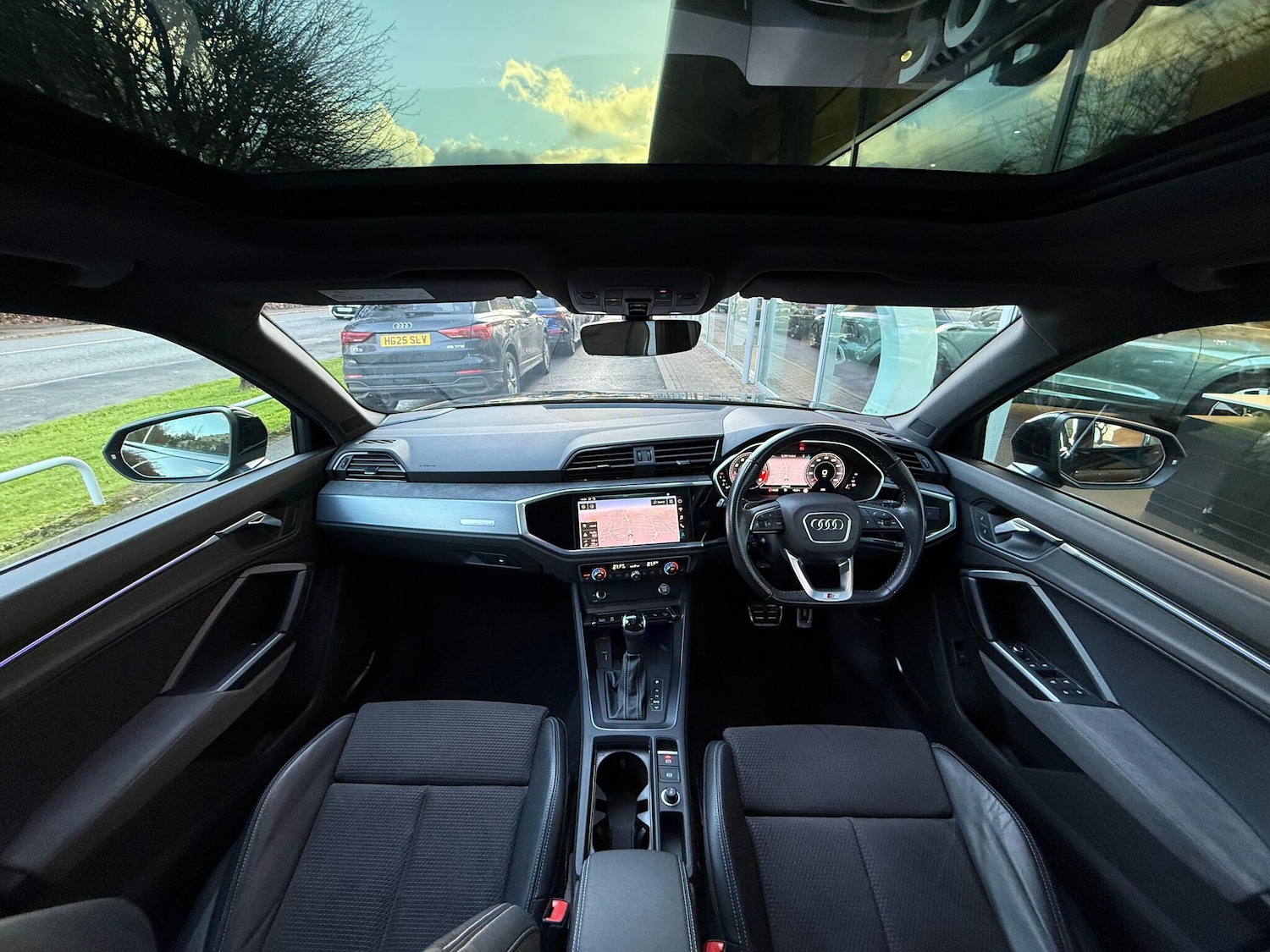 Used Audi Q3 2021 for sale - 76832768: Photo 3