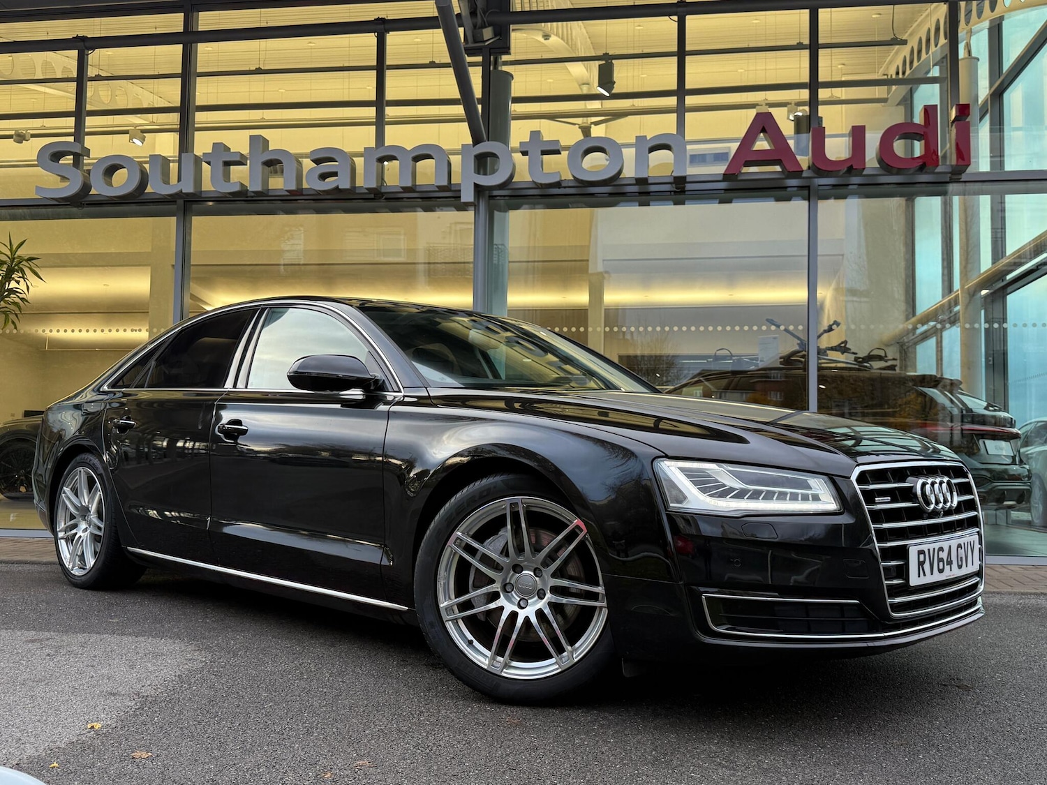Used Audi A8 2014 for sale - 76499517: Photo 1