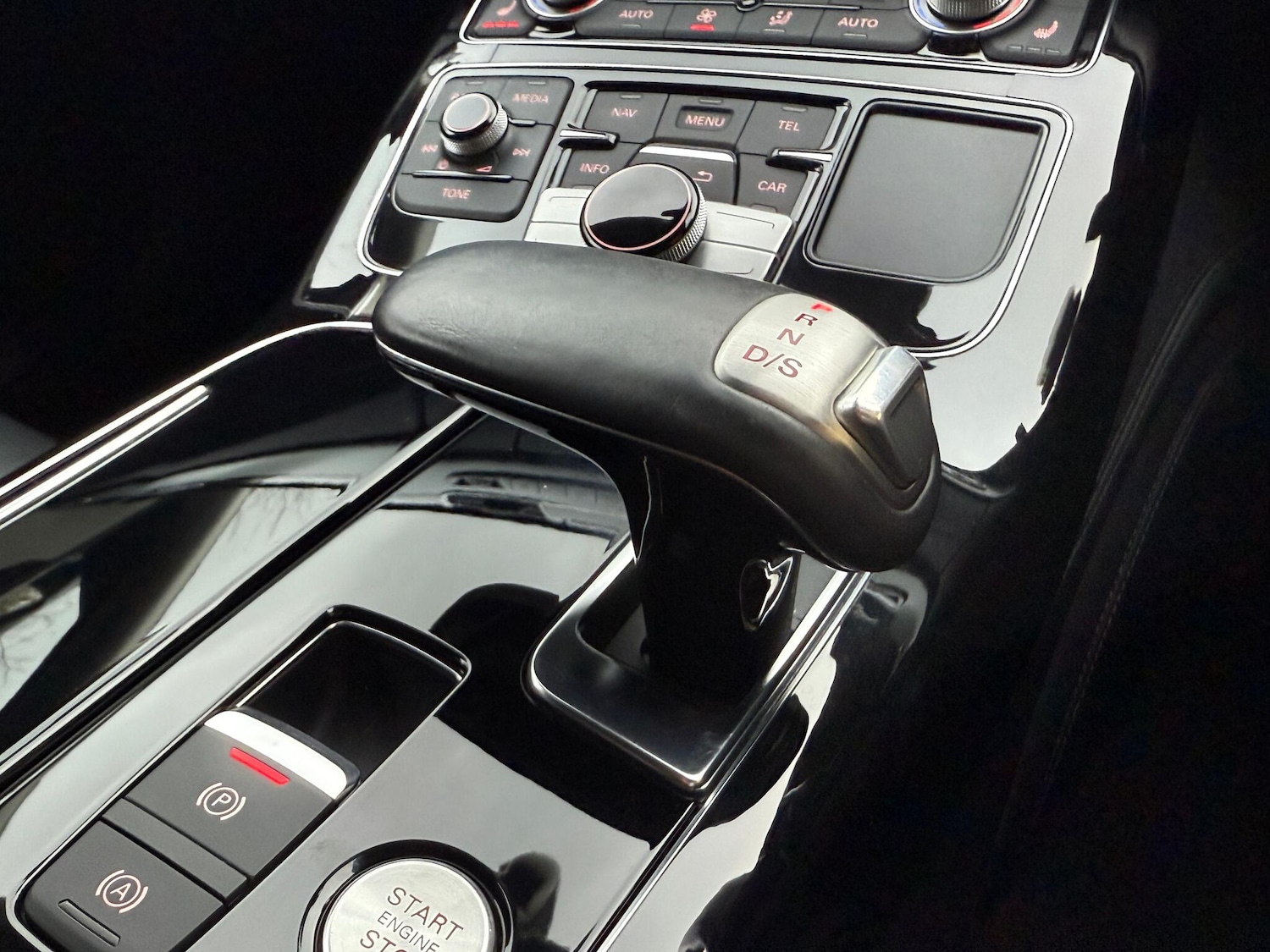 Used Audi A8 2014 for sale - 76499517: Photo 15