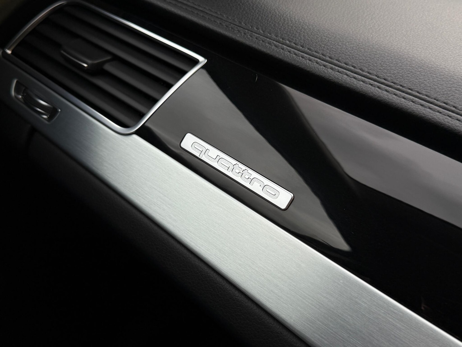 Used Audi A8 2014 for sale - 76499517: Photo 24