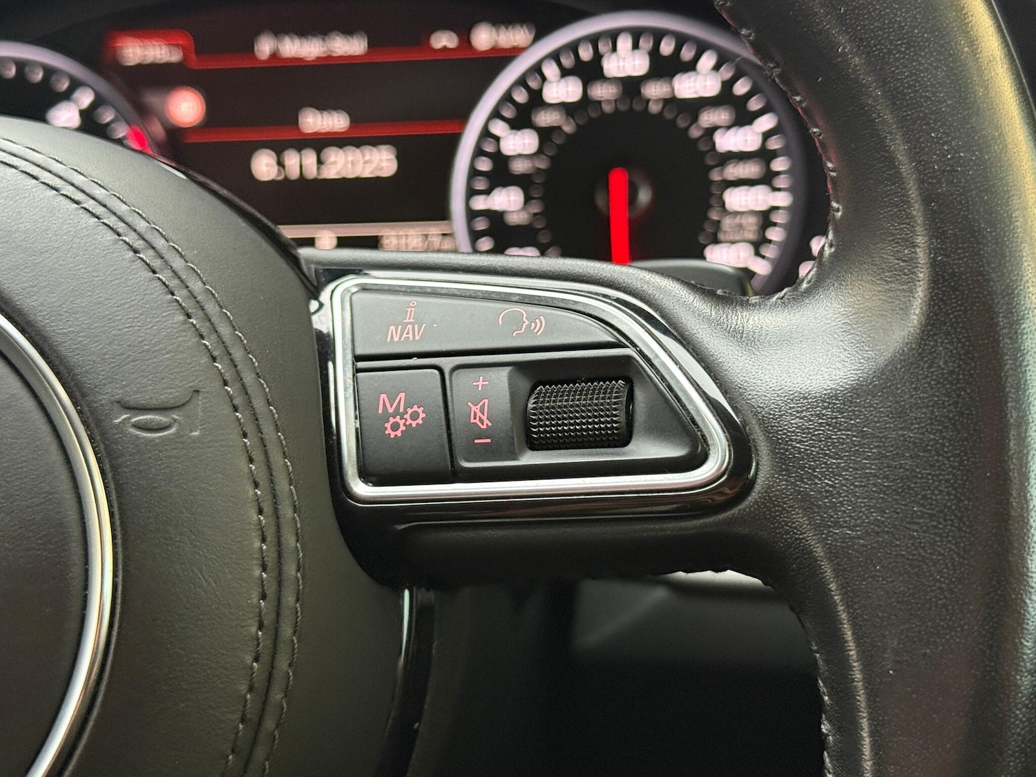 Used Audi A8 2014 for sale - 76499517: Photo 26