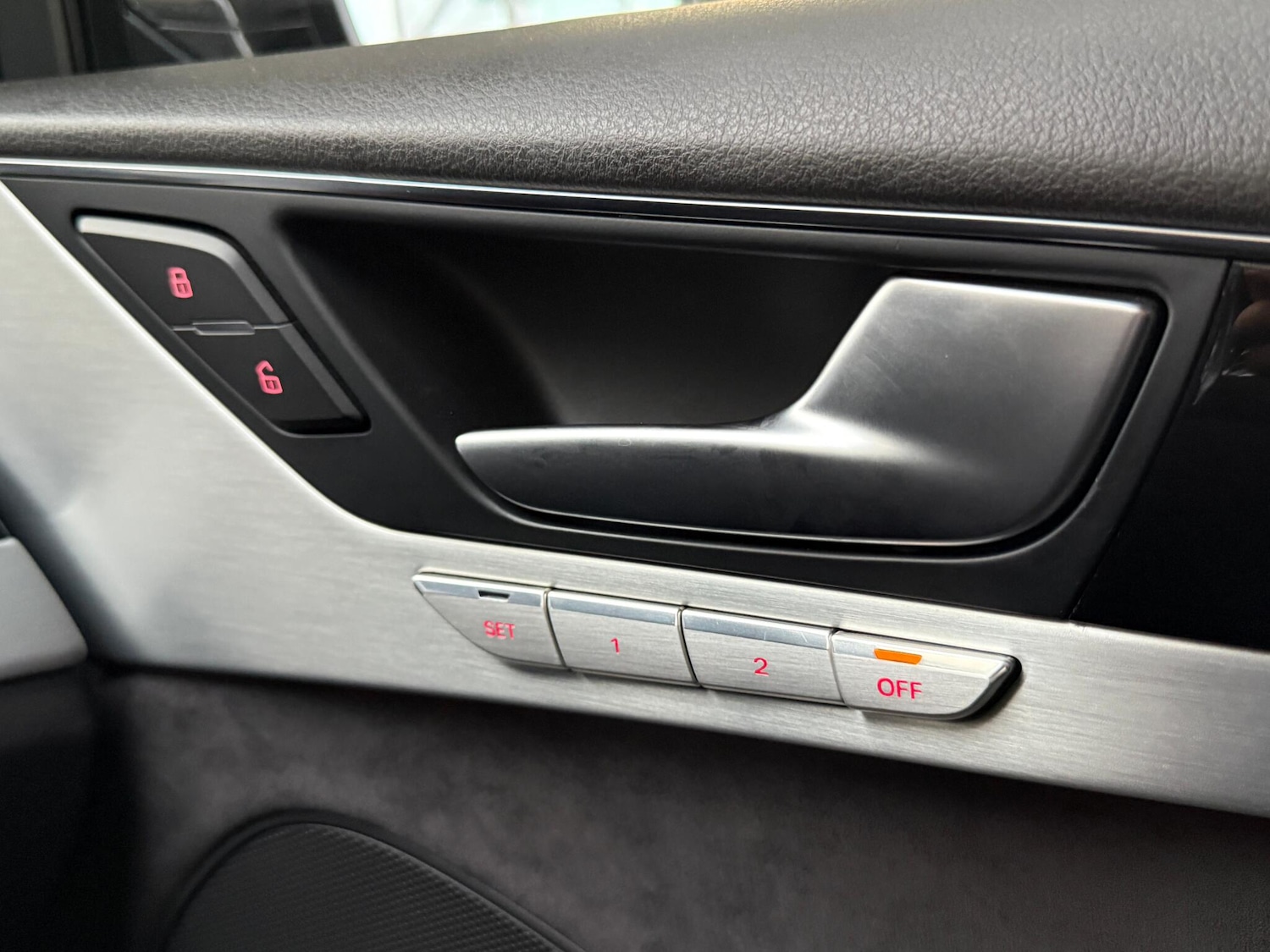 Used Audi A8 2014 for sale - 76499517: Photo 32