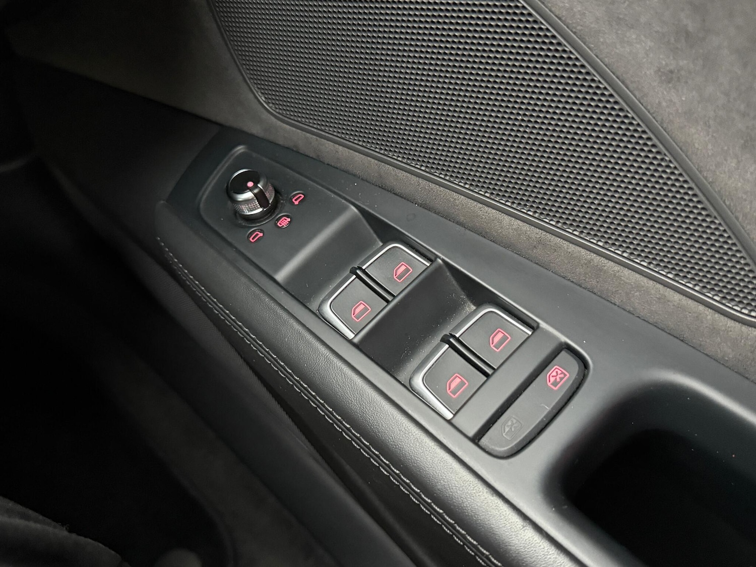 Used Audi A8 2014 for sale - 76499517: Photo 33