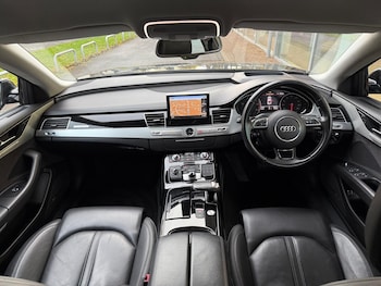 Used Audi A8 2014 for sale - 76499517: Photo
