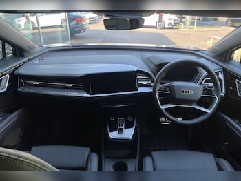 Used Audi Q4 e-tron 2024 for sale - 75719476: Photo