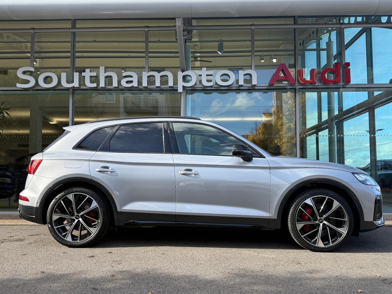 Used Audi SQ5 2024 for sale - 76348948: Photo 2