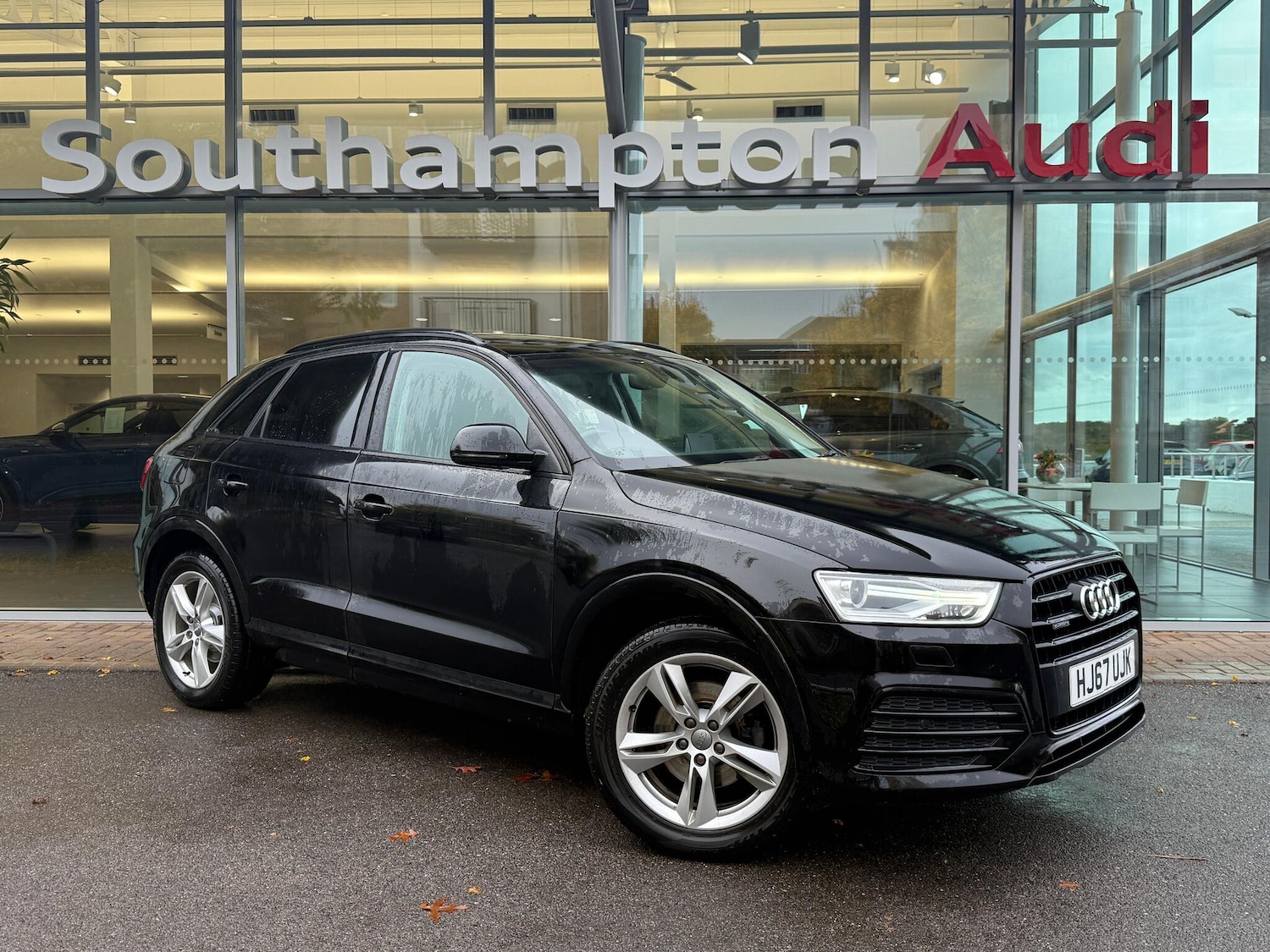 Used Audi Q3 2017 for sale - 76336130: Photo 1