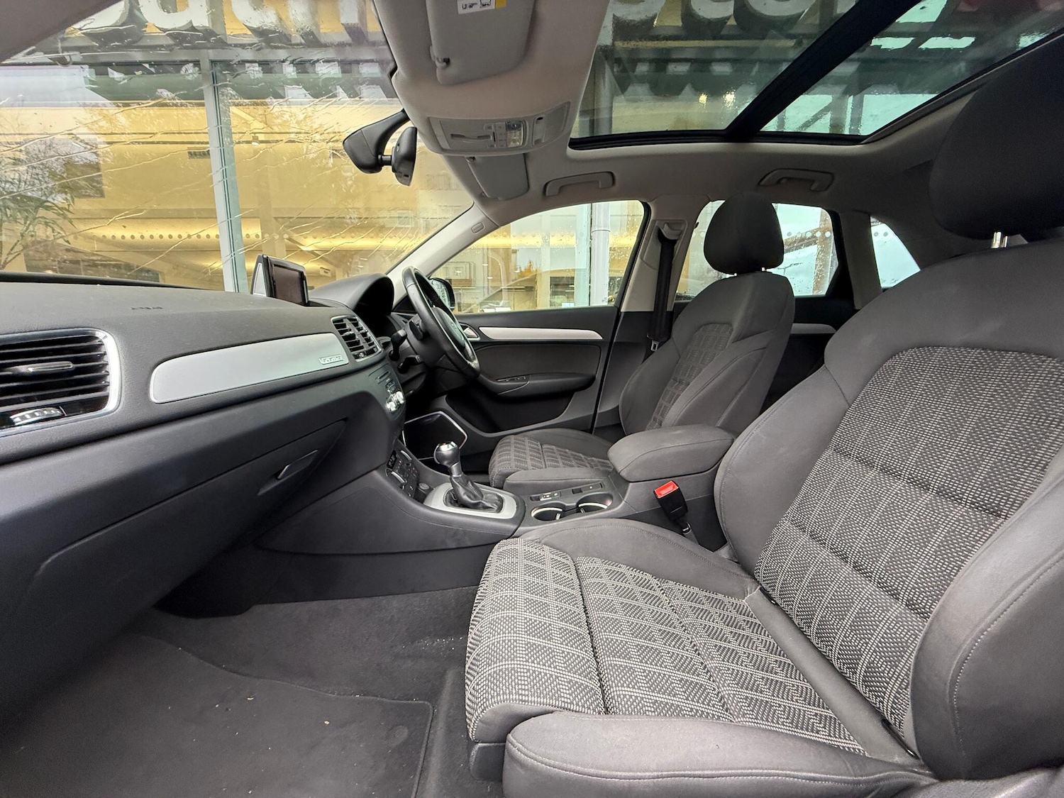 Used Audi Q3 2017 for sale - 76336130: Photo 29