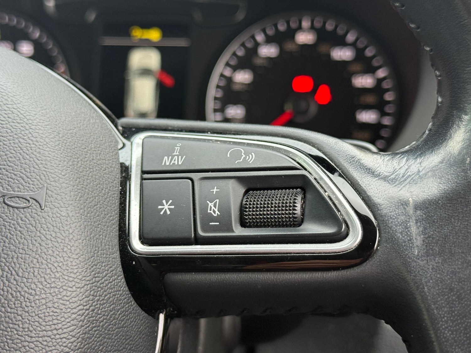 Used Audi Q3 2017 for sale - 76336130: Photo 53