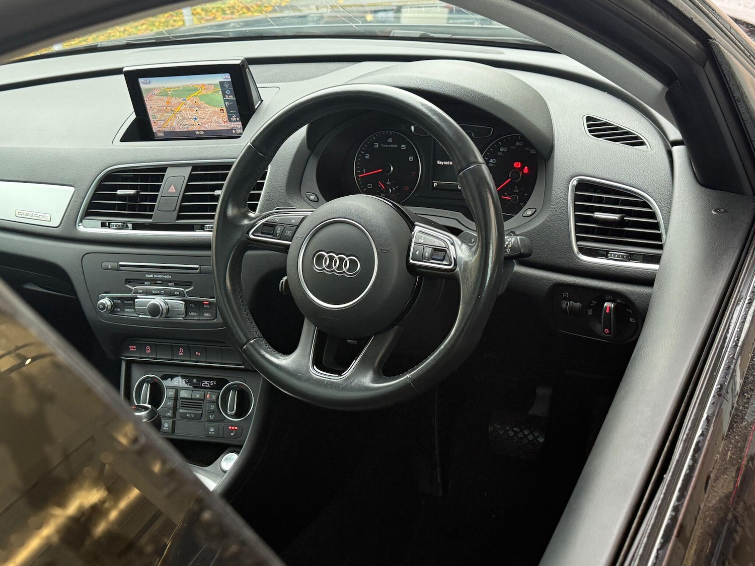 Used Audi Q3 2017 for sale - 76336130: Photo 8