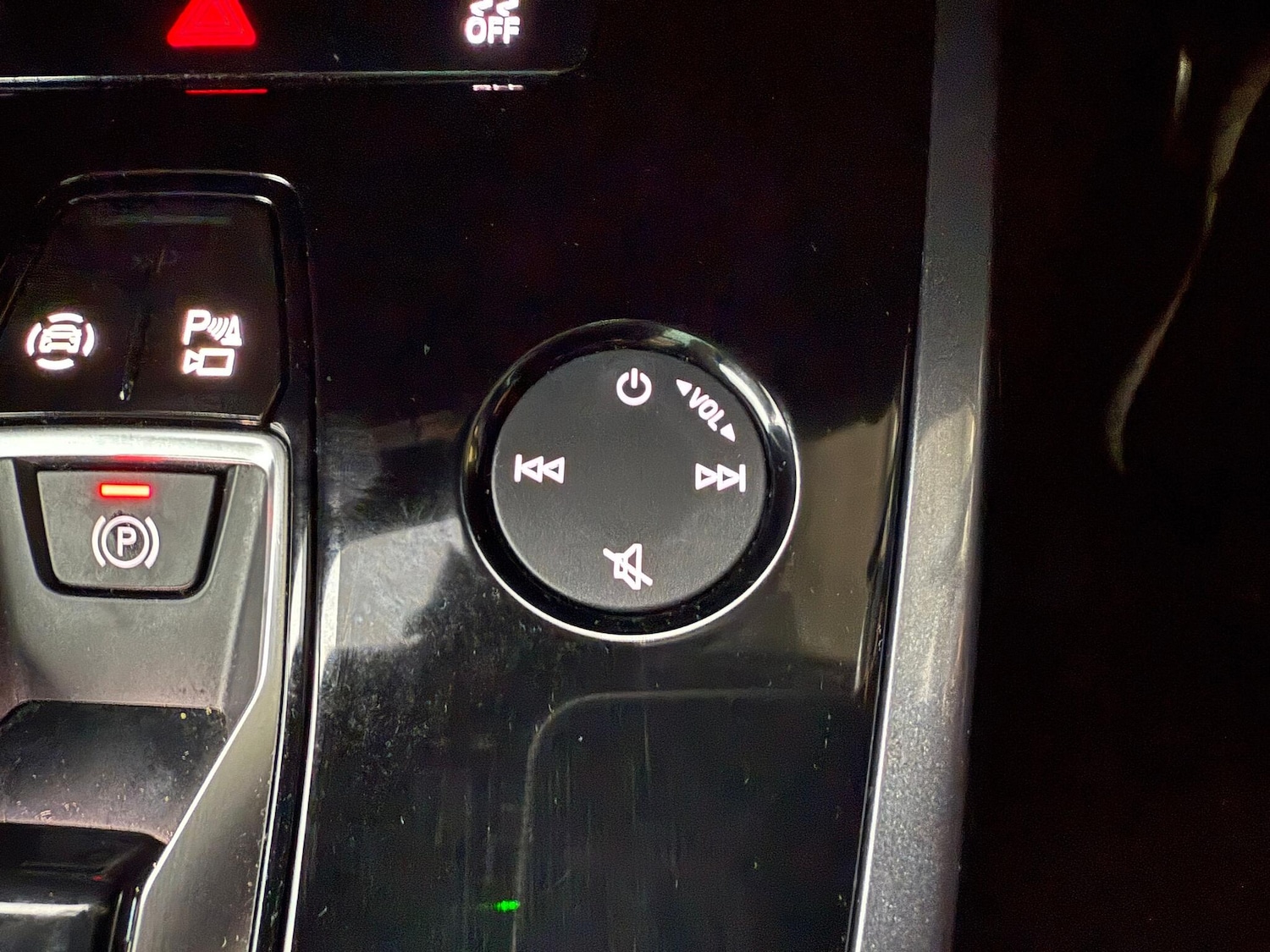 Used Audi Q4 e-tron 2023 for sale - 77230197: Photo 16