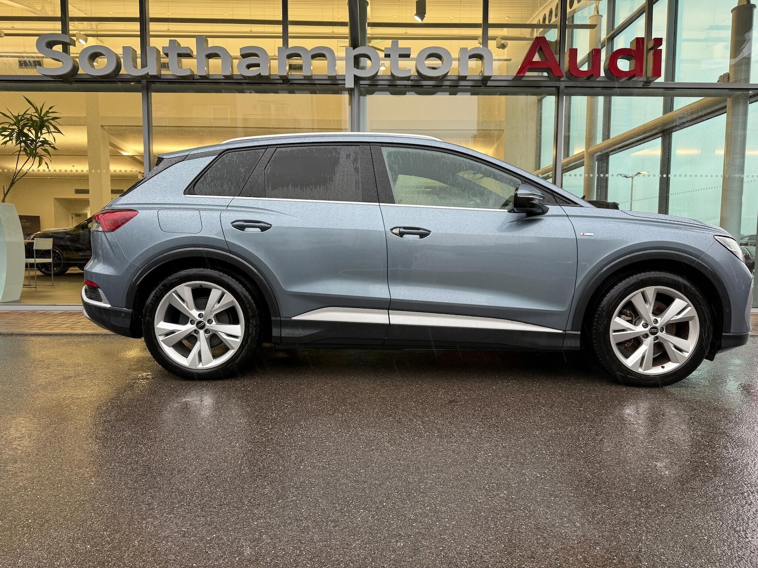 Used Audi Q4 e-tron 2023 for sale - 77230197: Photo 37