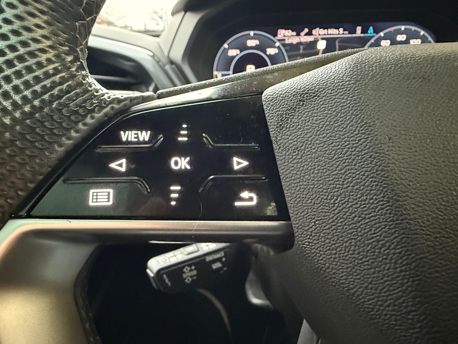 Used Audi Q4 e-tron 2023 for sale - 77230197: Photo 8