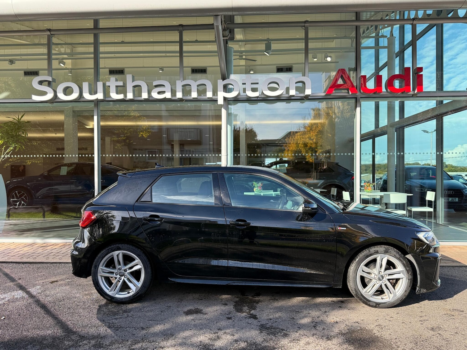 Used Audi A1 2019 for sale - 76349863: Photo 2
