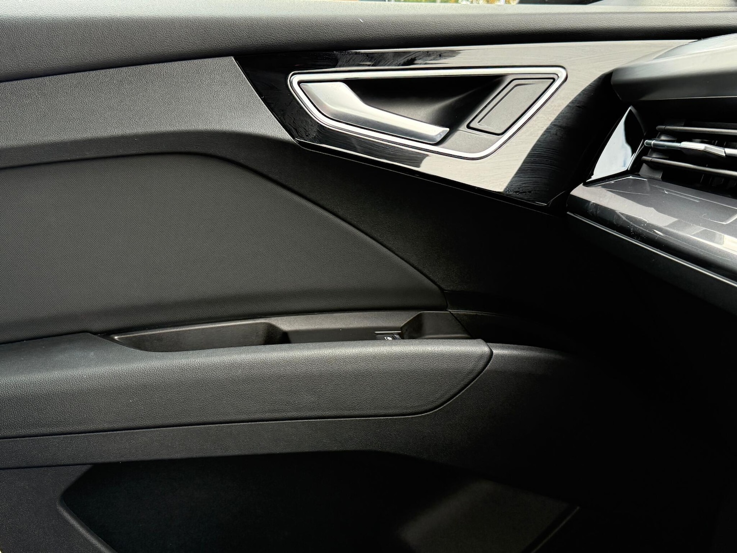 Used Audi Q4 e-tron 2021 for sale - 76314693: Photo 28