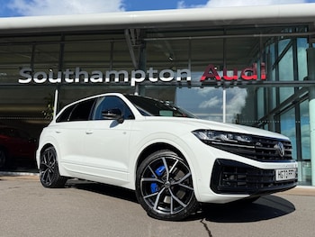 (73) - 3.0 V6 TSI eHybrid 14.3kWh R SUV 5dr Petrol Plug-in Hybrid Tiptronic 4Motio