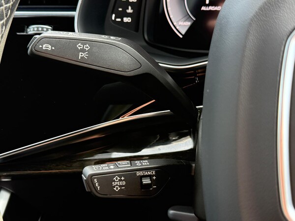 Used Audi Q7 2023 for sale - 75552512: Photo 11