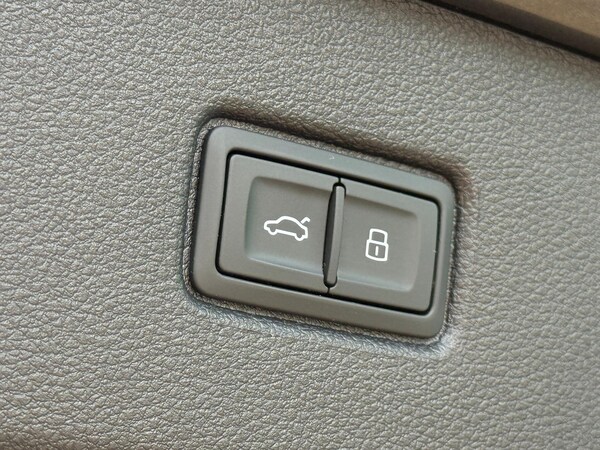 Used Audi Q7 2023 for sale - 75552512: Photo 90