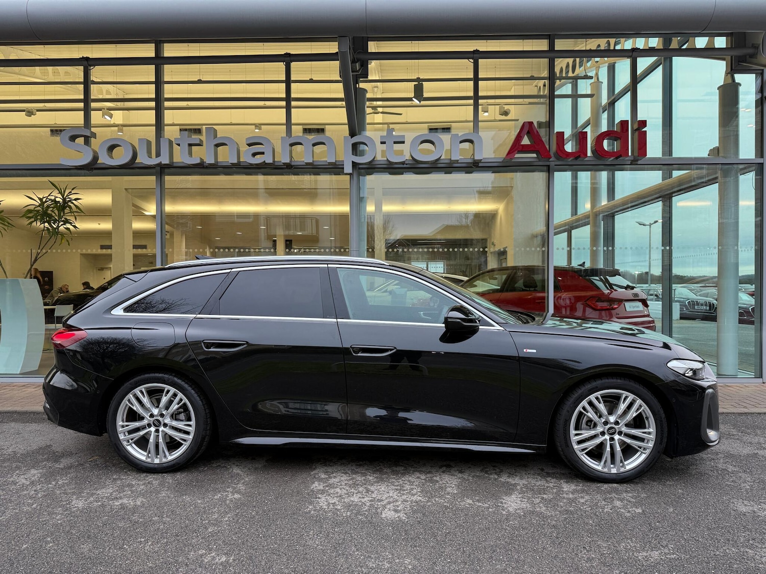 Used Audi A5 2025 for sale - 77202642: Photo 2