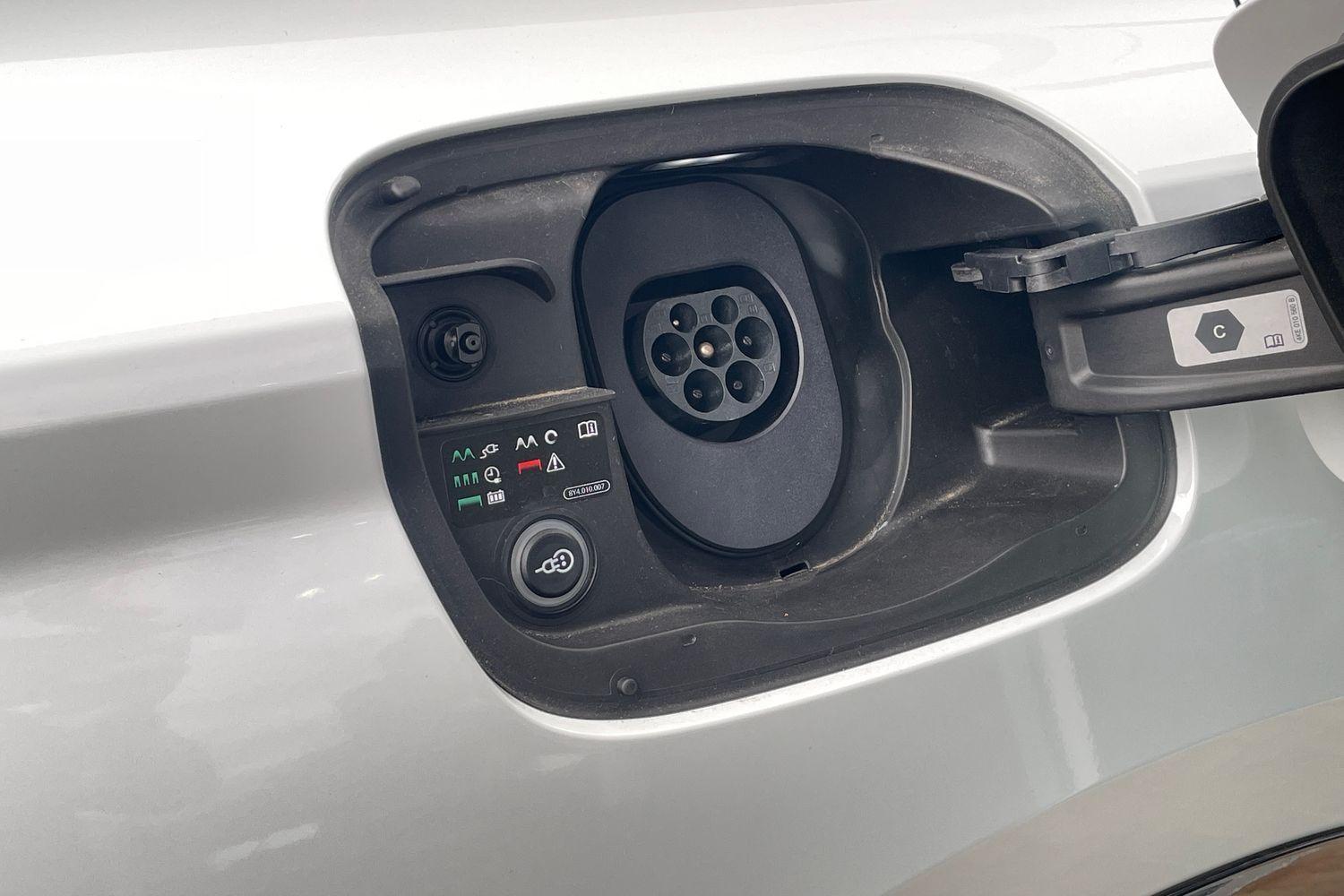 Used Audi Q6 e-tron 2025 for sale - 76389301: Photo 17