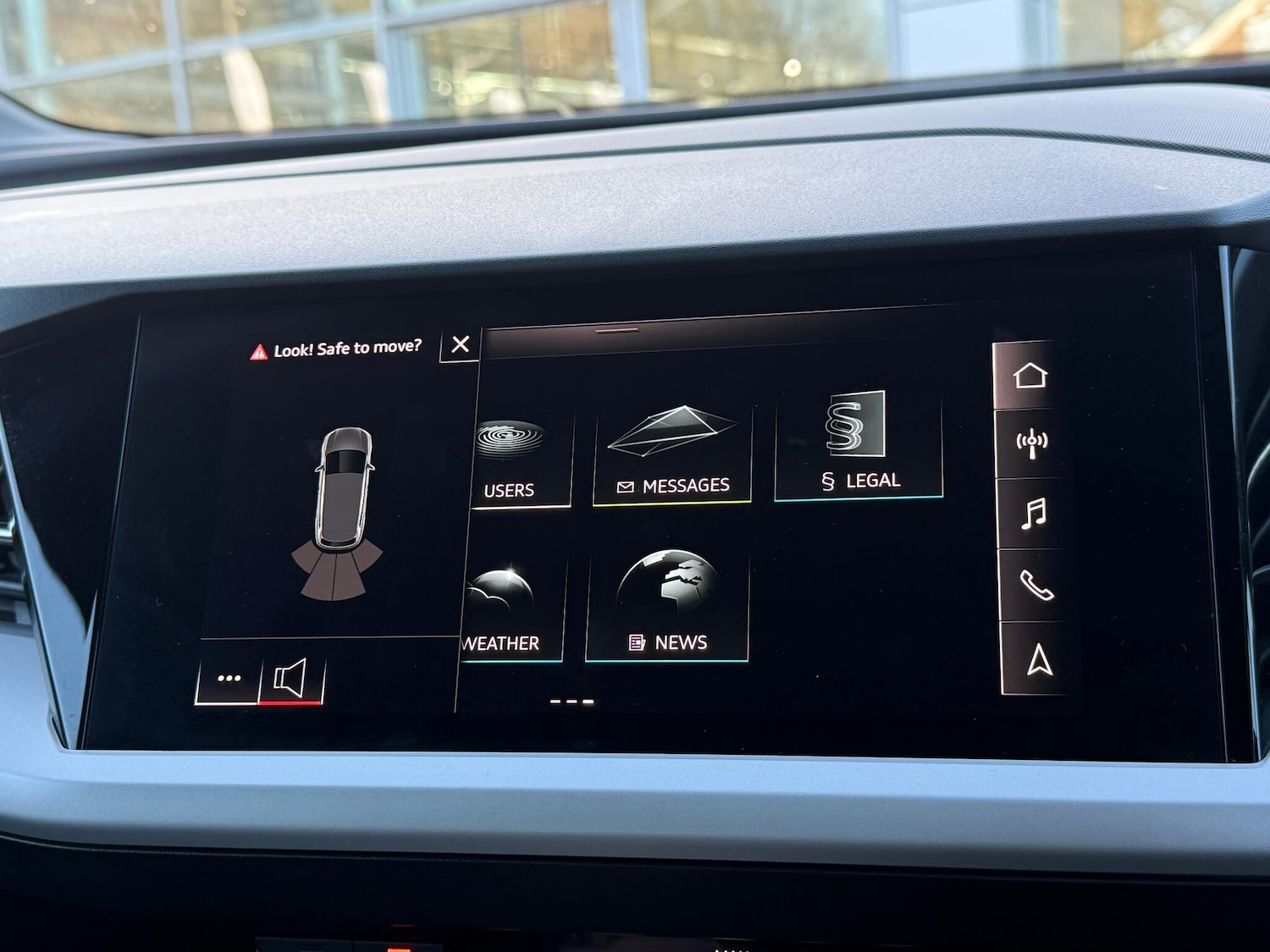 Used Audi Q4 e-tron 2022 for sale - 77131730: Photo 5