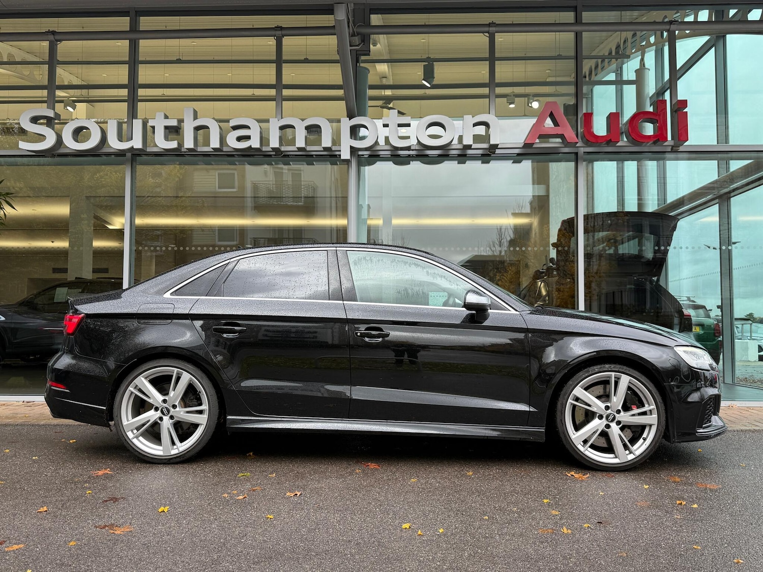 Used Audi RS3 2019 for sale - 76457927: Photo 2