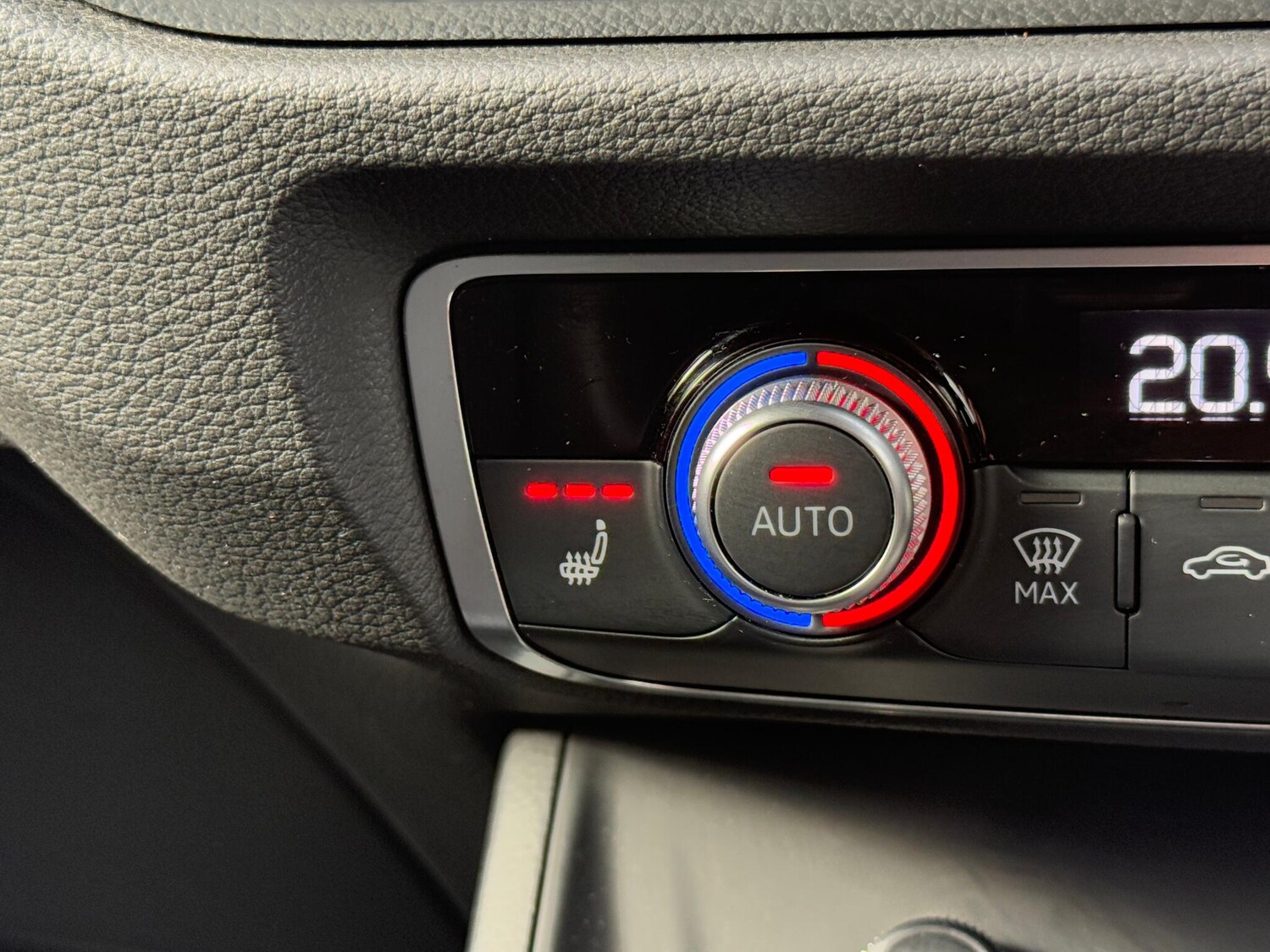 Used Audi Q3 for sale - 77671970: Photo 7