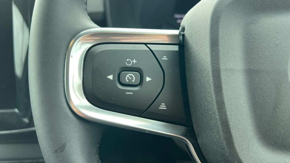 Used Volvo XC40 2024 for sale - 76539884: Photo 18