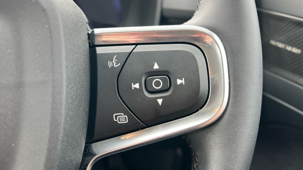 Used Volvo XC40 2024 for sale - 76539884: Photo 19